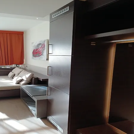 Ξενοδοχείο Rmh Des Arts 4*