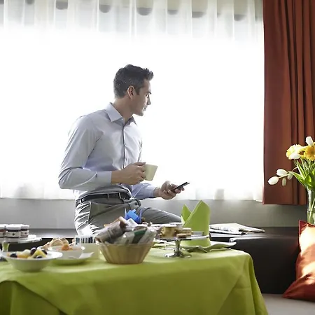 ホテル Rmh Des Arts 4*