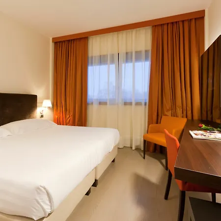 Rmh Des Arts ホテル モデナ