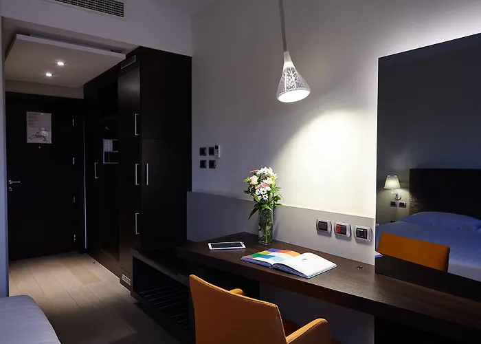 Rmh Des Arts 4* Μόντενα