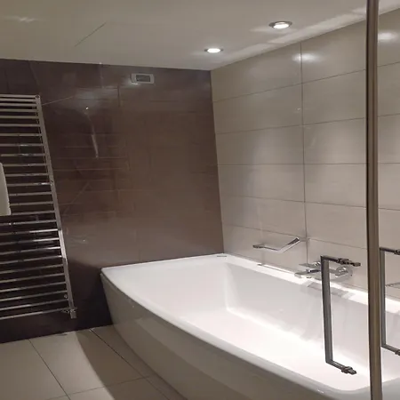 Hotel Rmh Des Arts Modène