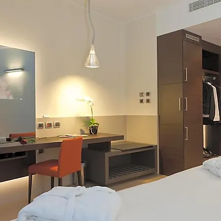 Rmh Des Arts 4* Modena