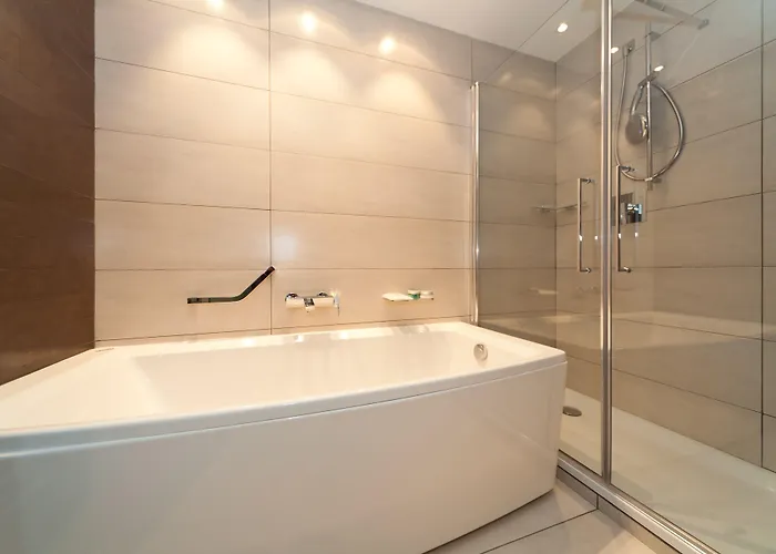 Hotel Rmh Des Arts 4*